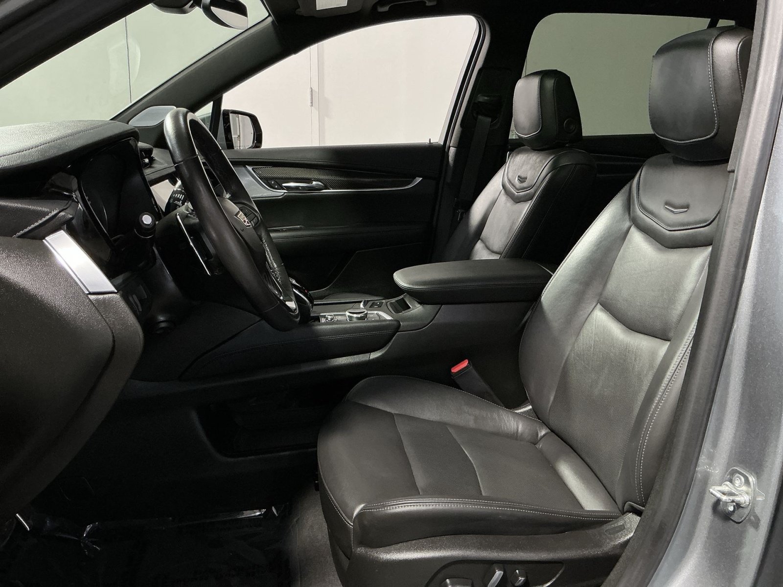 Used 2025 Cadillac XT6 Sport AWD/4WD image 14