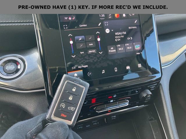 Used 2022 Jeep Grand Cherokee Laredo w/ Luxury Tech Group I image 2