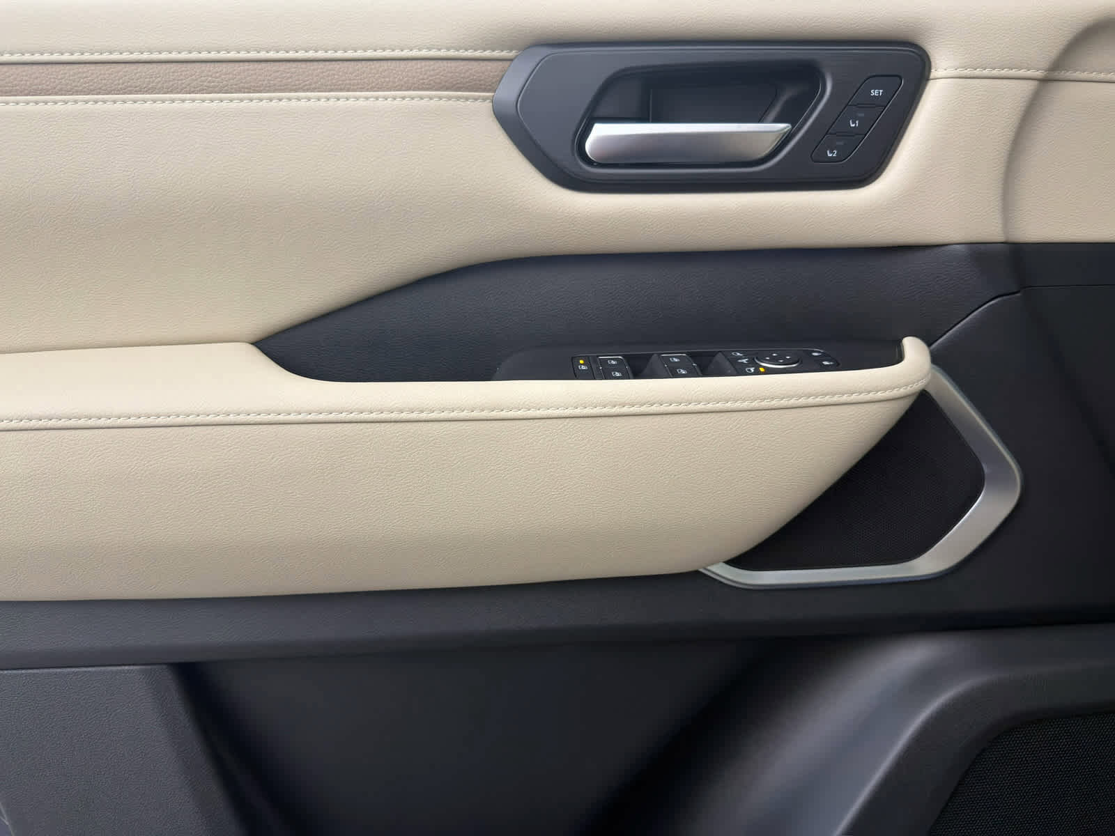 New 2026 Nissan Armada Platinum image 23