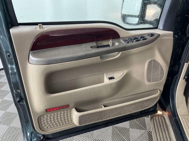 Used 2004 Ford Excursion Eddie Bauer image 10