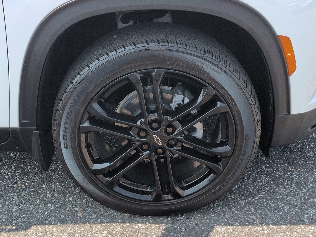 New 2026 Chevrolet Traverse LT w/ LPO, Floor Liner Package AWD/4WD image 28