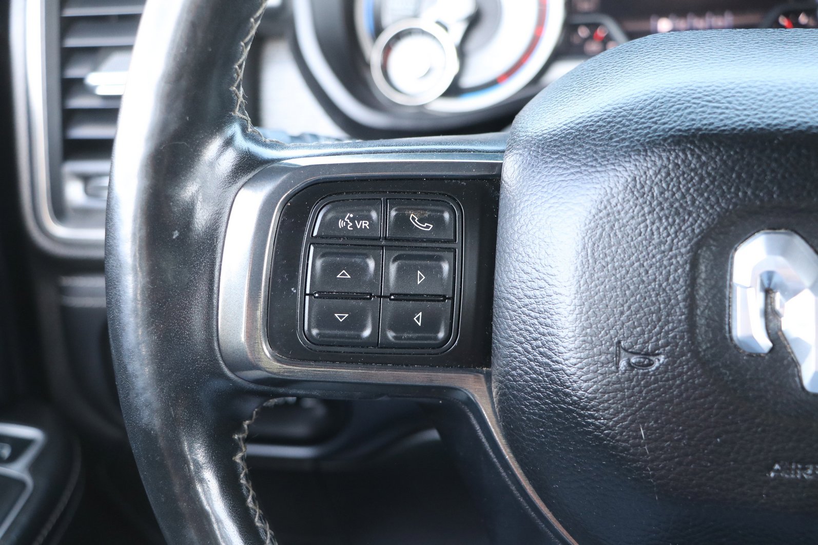Used 2019 RAM 2500 Limited AWD/4WD image 18