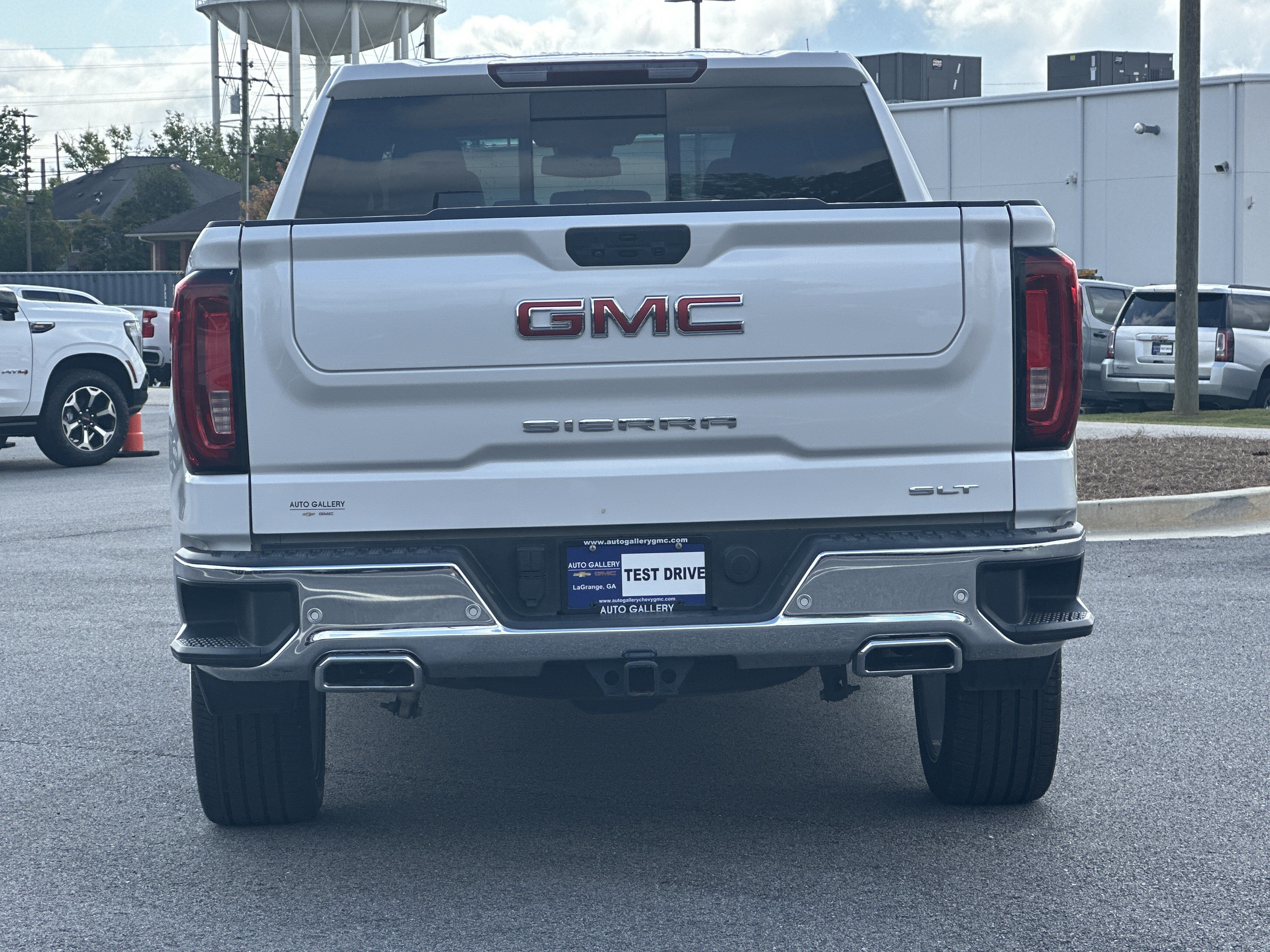 Used 2022 GMC Sierra 1500 SLT w/ SLT Premium Plus Package AWD/4WD image 7