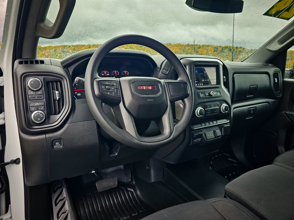 Used 2024 GMC Sierra 2500 Pro w/ Convenience Package AWD/4WD image 15