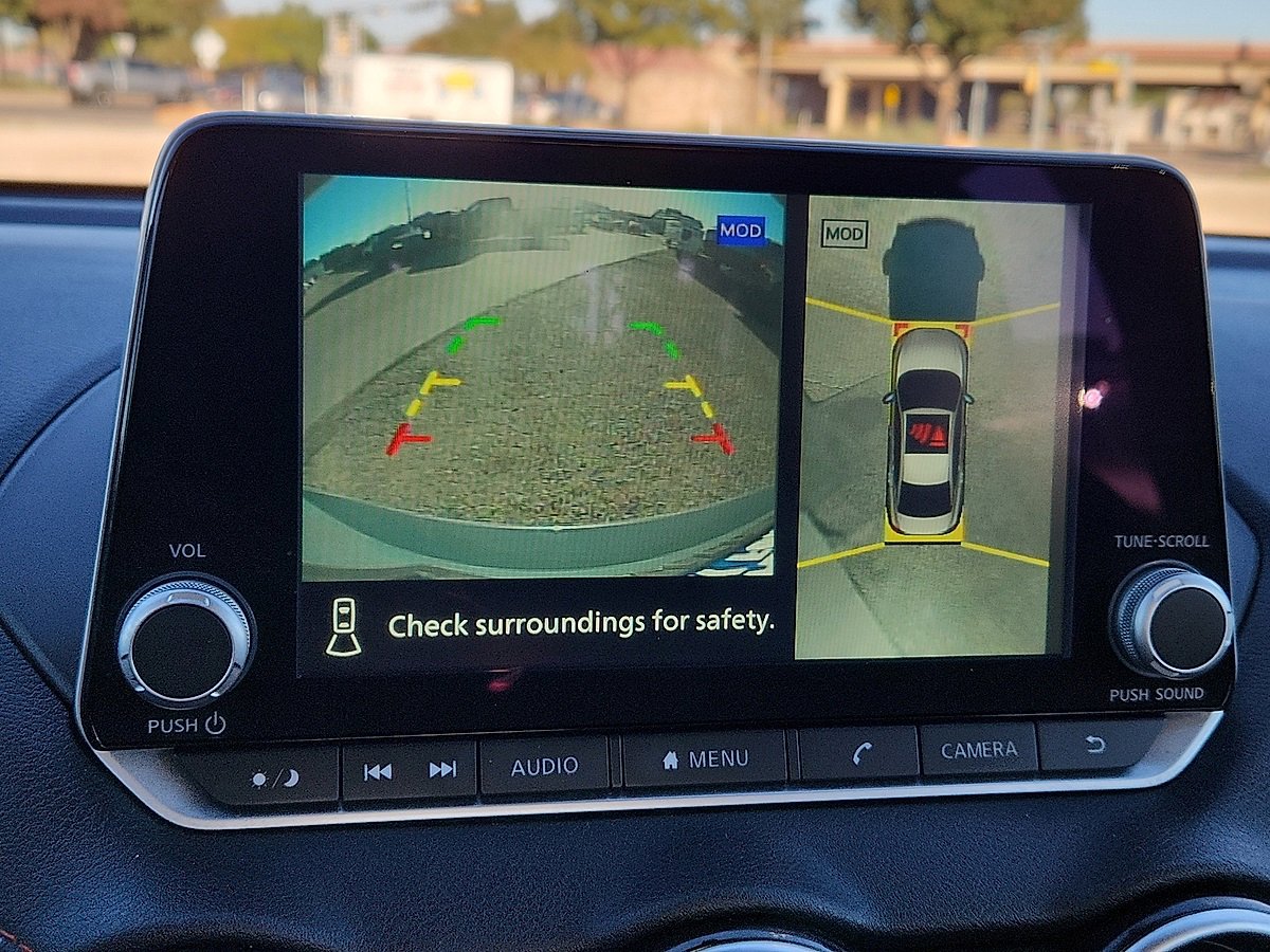 Used 2024 Nissan Sentra SR w/ SR Premium Package image 8