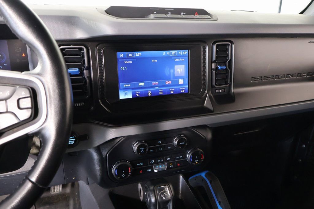 Used 2022 Ford Bronco Black Diamond image 5