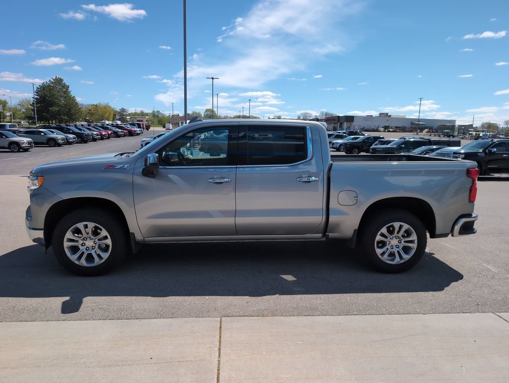 Used 2025 Chevrolet Silverado 1500 LTZ w/ LTZ Convenience Package II AWD/4WD image 5