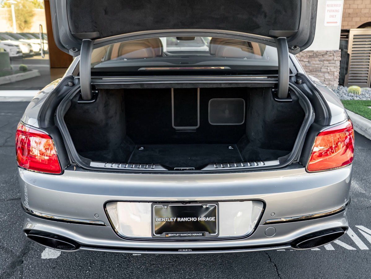 Certified 2021 Bentley Flying Spur W12 image 25