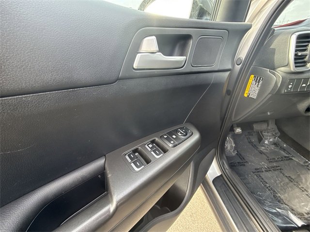 Used 2021 Kia Sportage LX image 13
