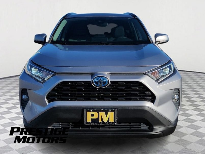 Used 2021 Toyota RAV4 XLE w/ Convenience Package AWD/4WD image 2