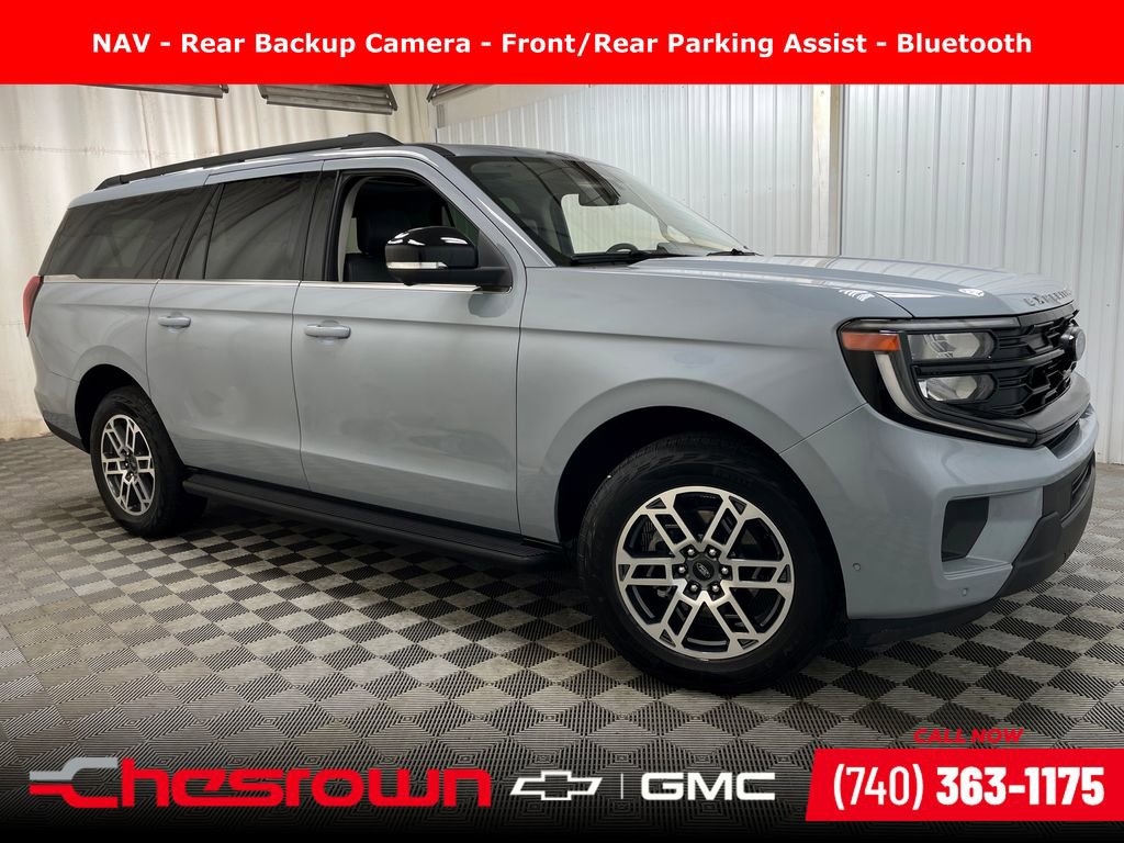 Used 2025 Ford Expedition Max Active AWD/4WD image 1