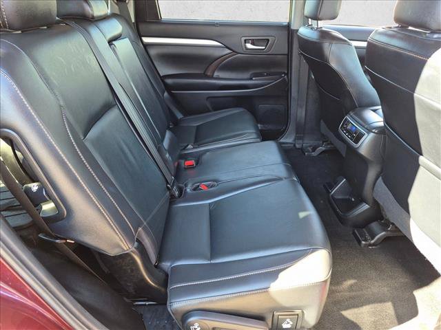 Used 2019 Toyota Highlander XLE AWD/4WD image 27