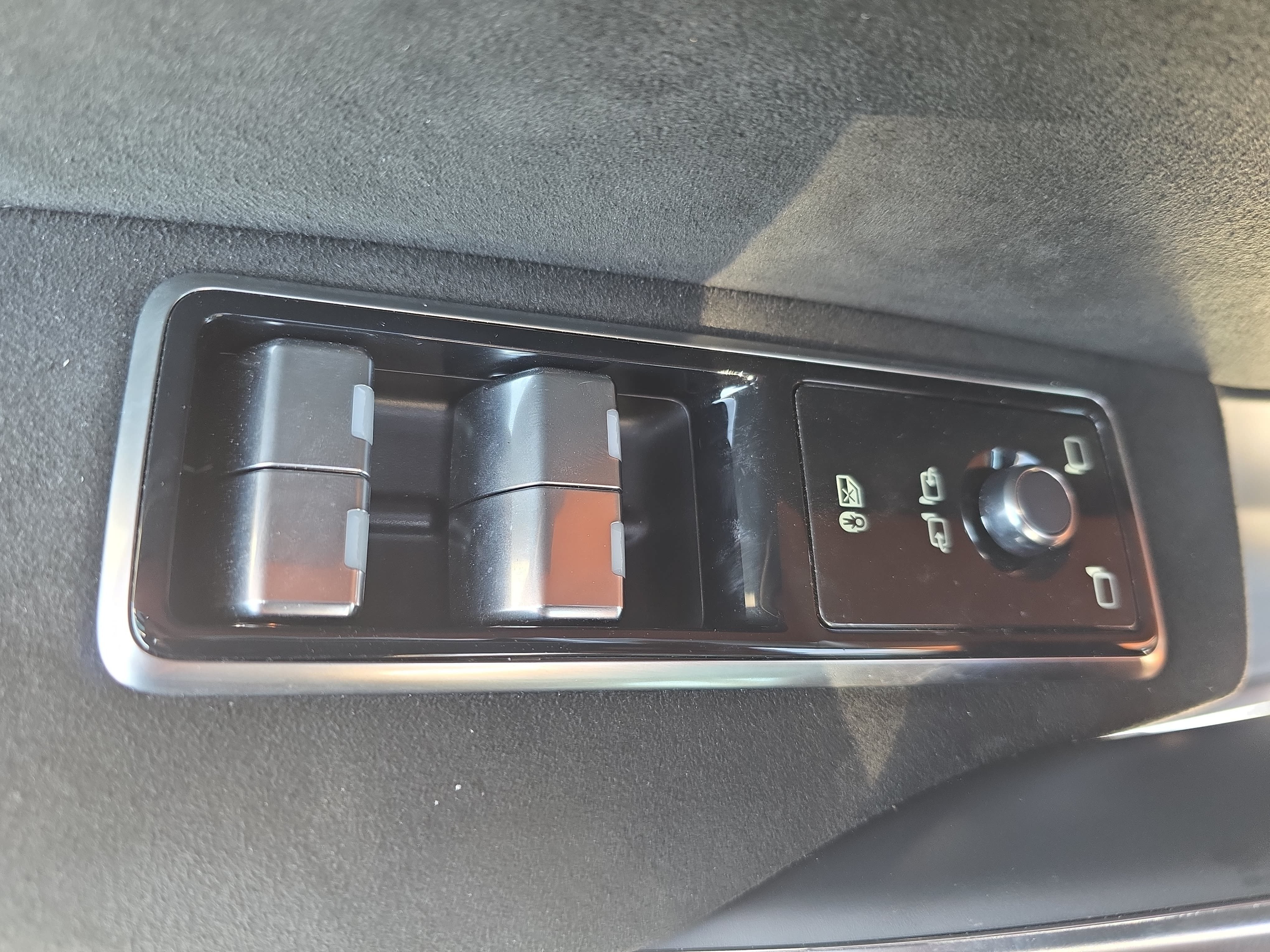 Used 2025 Jaguar F-PACE SVR 575 Edition AWD/4WD image 28