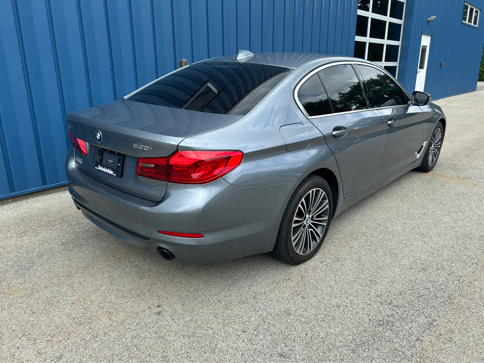 Used 2020 BMW 530i xDrive w/ Convenience Package AWD/4WD image 2