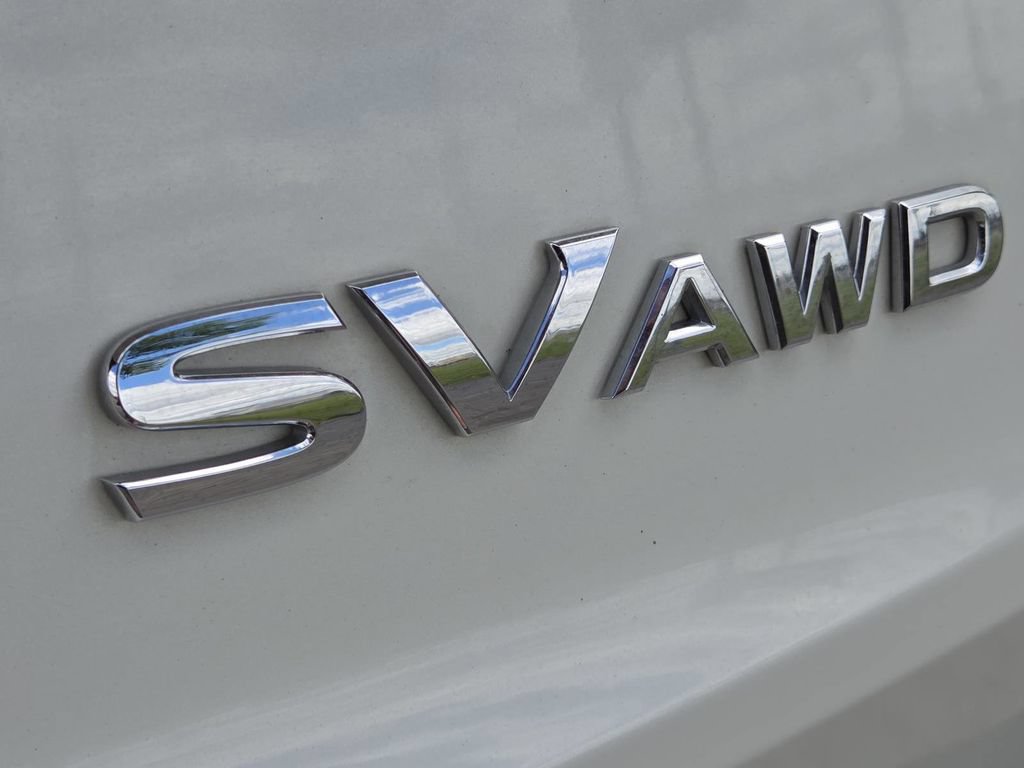 Used 2023 Nissan Rogue SV AWD/4WD image 4