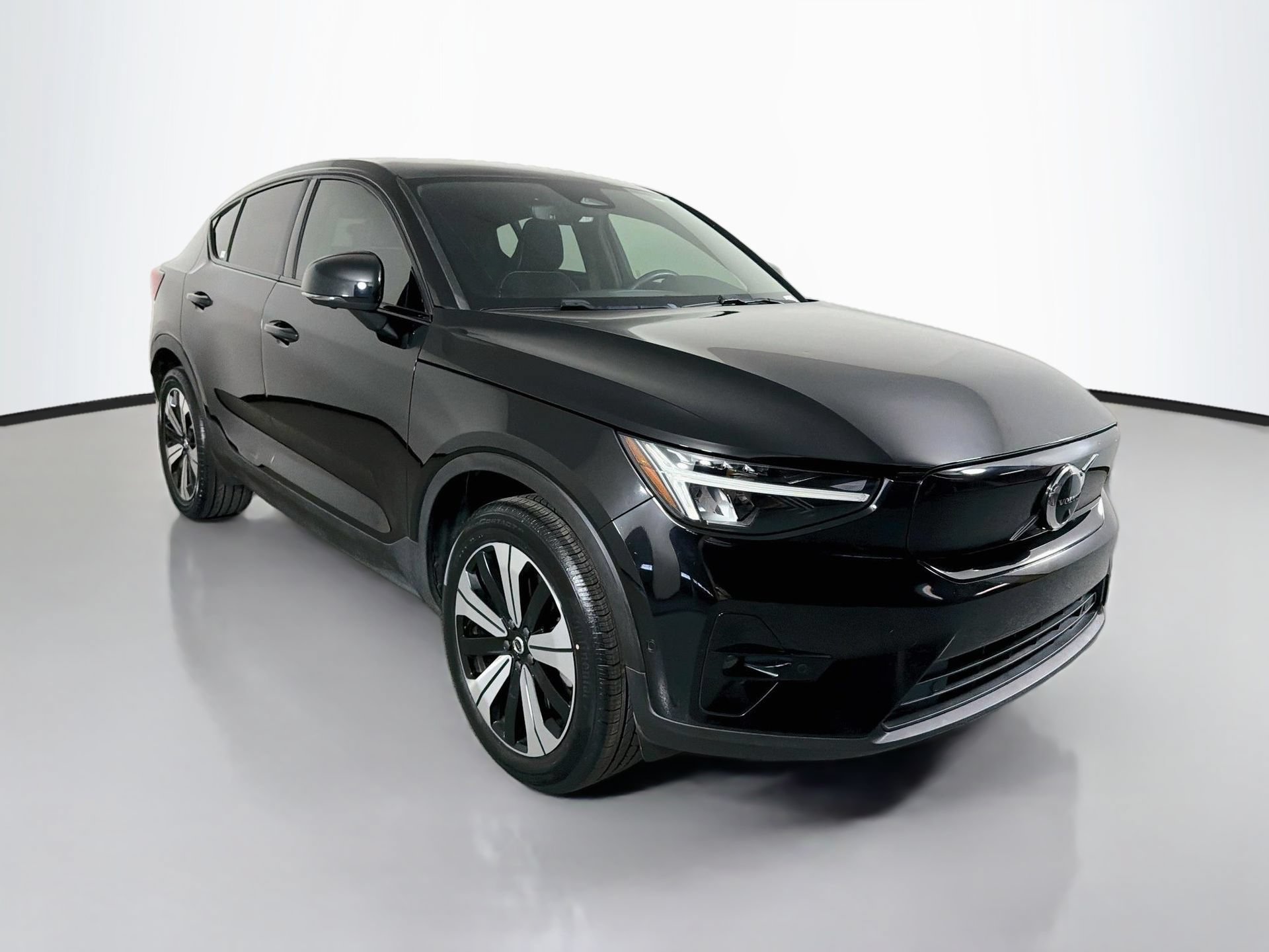 Certified 2023 Volvo C40 P8 Recharge Plus AWD/4WD image 3