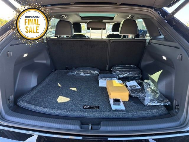 New 2026 Volkswagen Atlas Cross Sport SEL Premium R-Line image 13