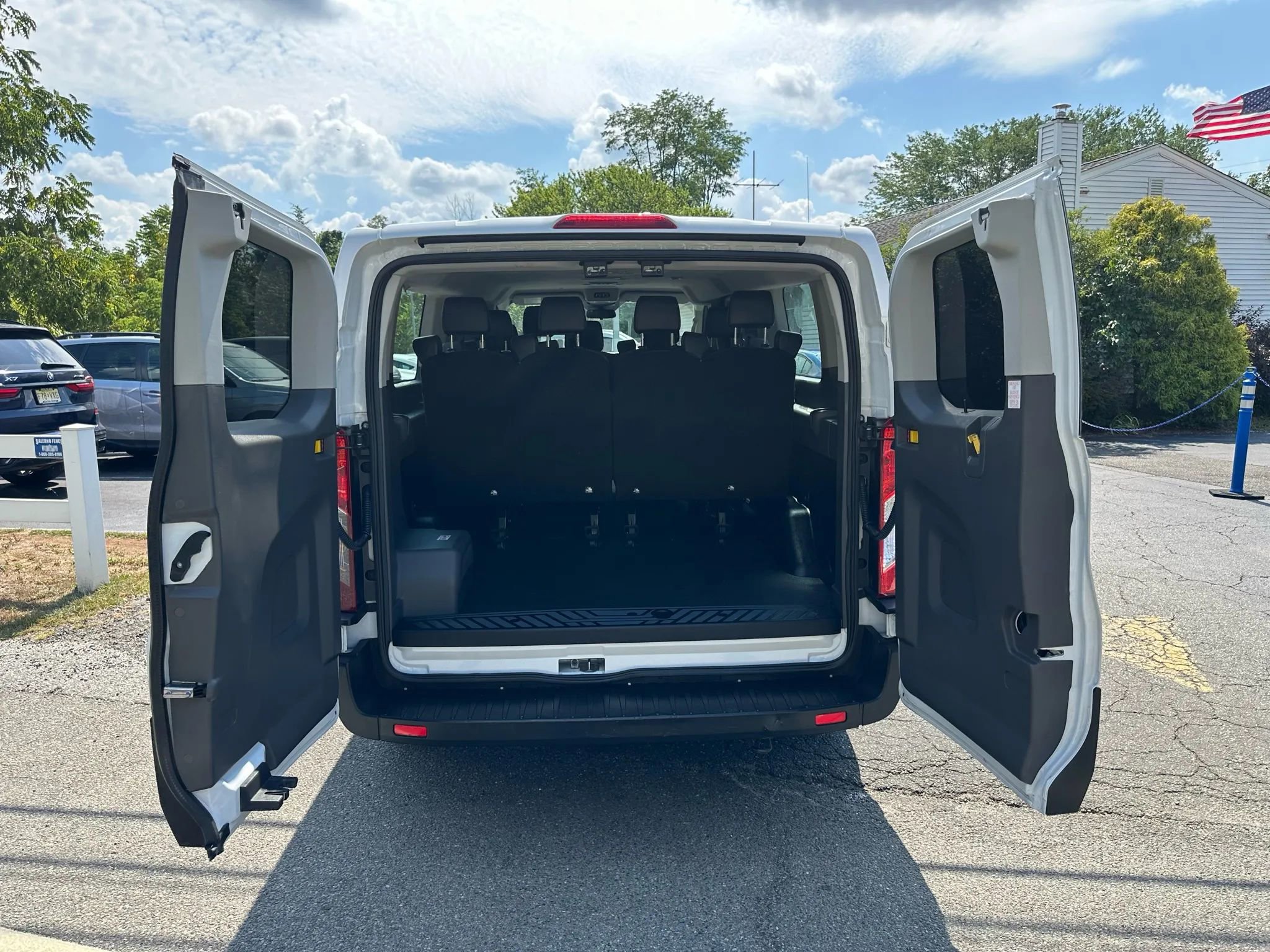 Used 2023 Ford Transit 350 XL image 30