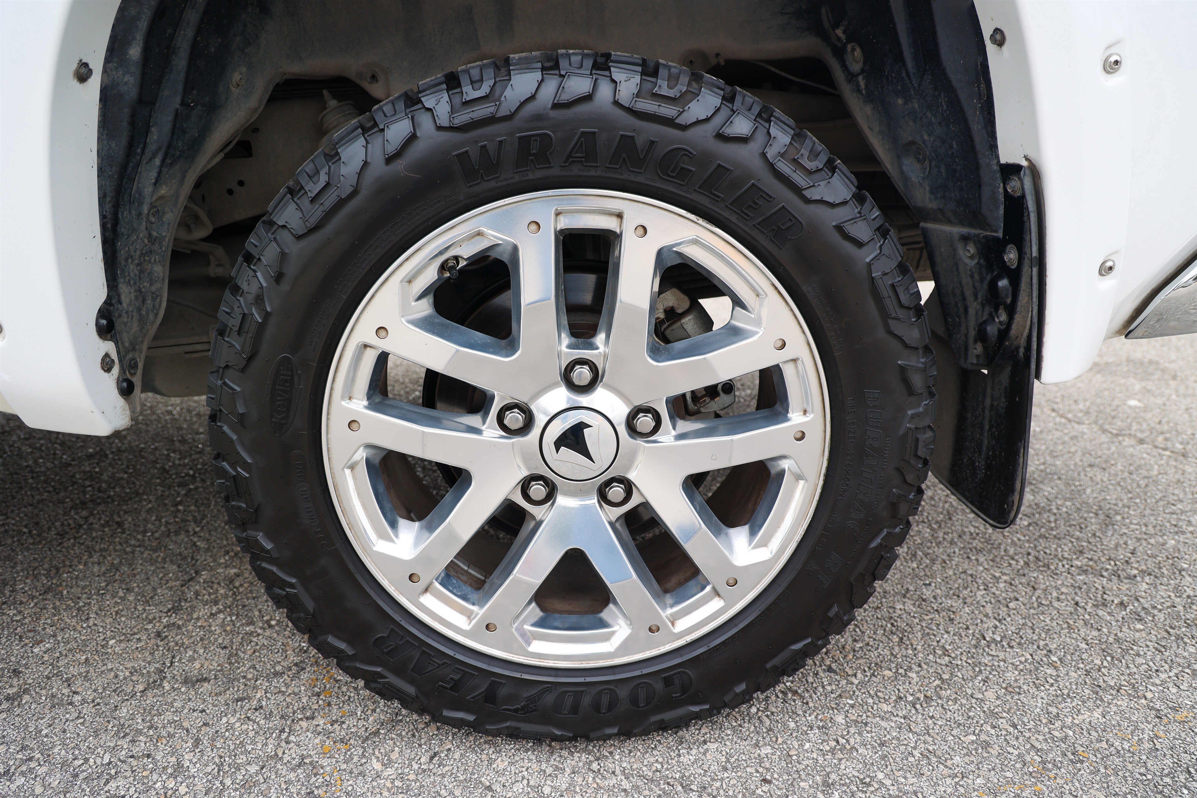 Used 2021 Toyota Tundra SR5 w/ SR5 Leather Package RWD image 16