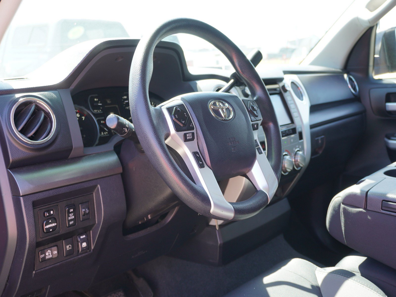 Used 2018 Toyota Tundra SR5 RWD image 18