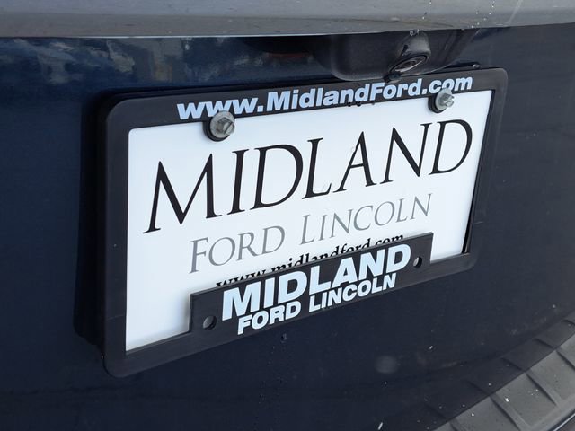 Certified 2022 Ford Explorer XLT w/ Equipment Group 202A image 8