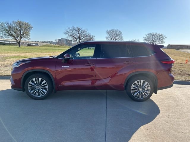 Used 2021 Toyota Highlander Platinum image 6