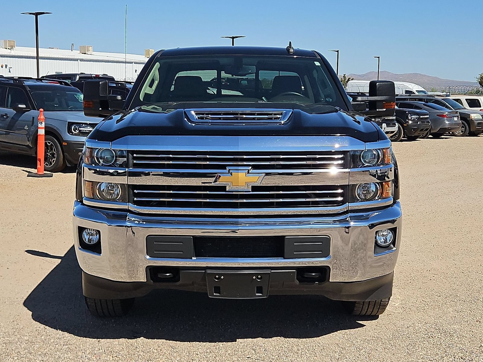 Used 2017 Chevrolet Silverado 2500 LT w/ LT Fleet Convenience Package AWD/4WD image 2