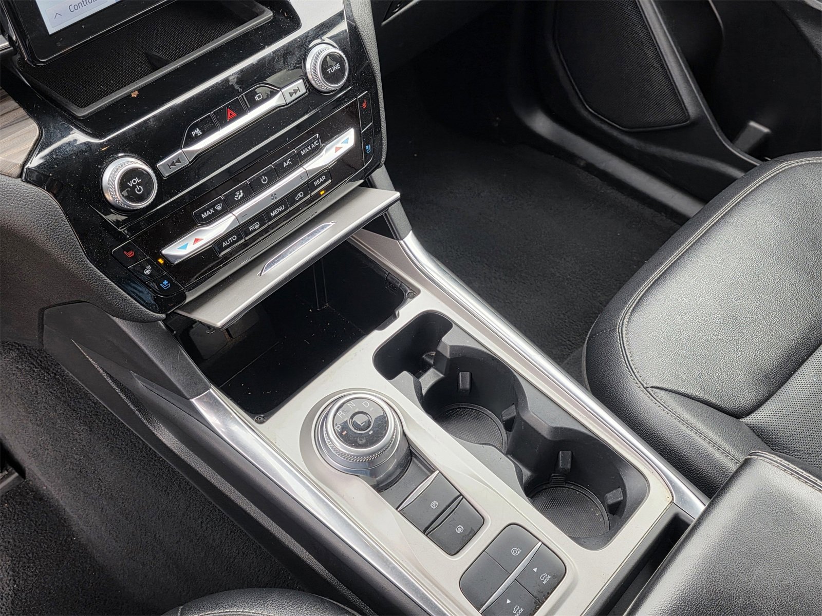 Used 2023 Ford Explorer Limited w/ Equipment Group 301A image 33