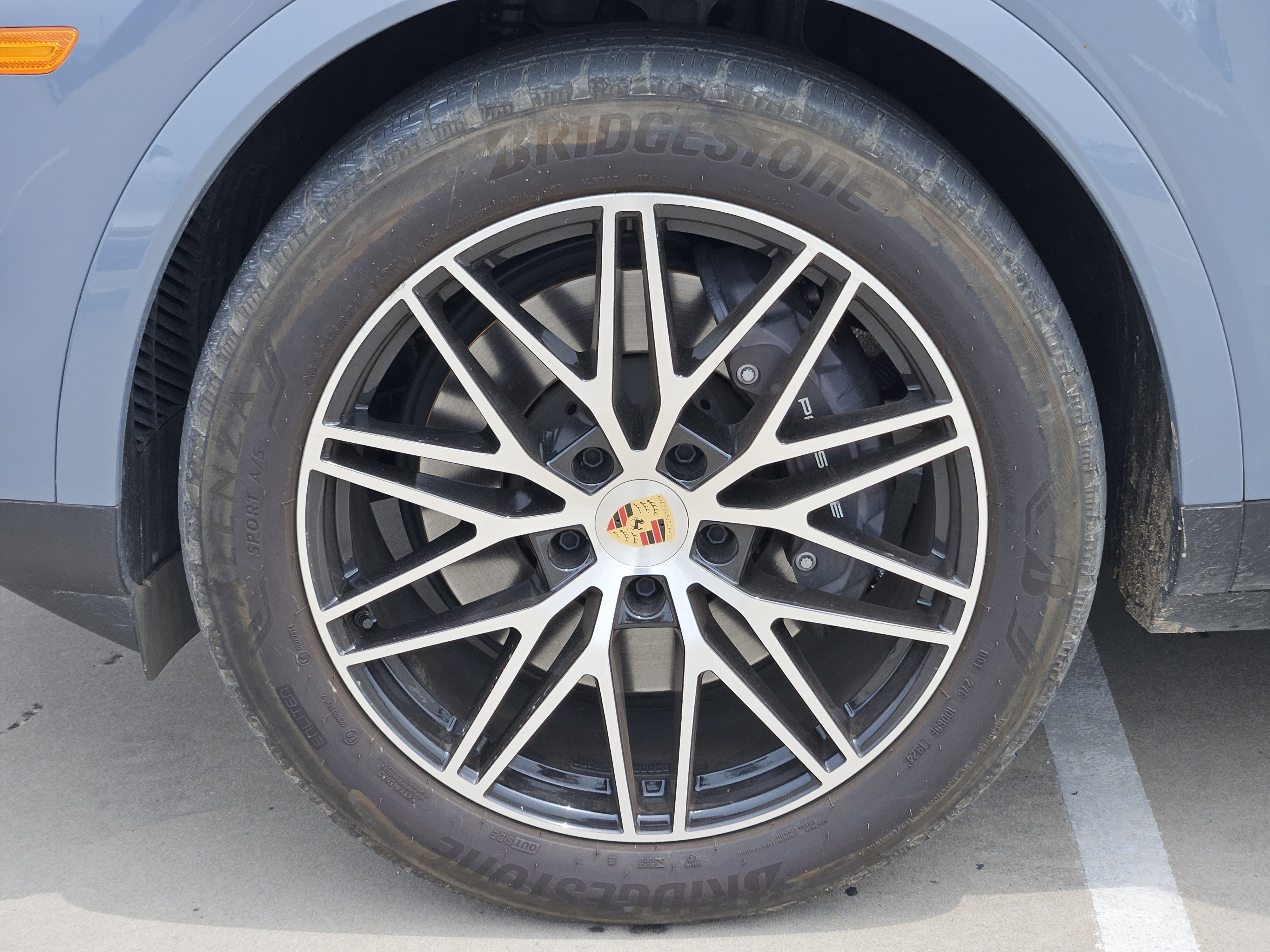 Certified 2024 Porsche Cayenne Coupe AWD/4WD image 14
