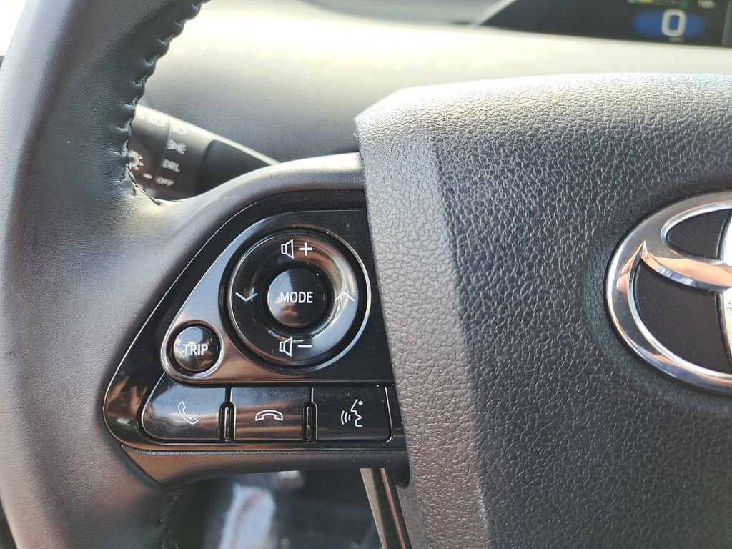 Used 2022 Toyota Prius Prime LE image 18