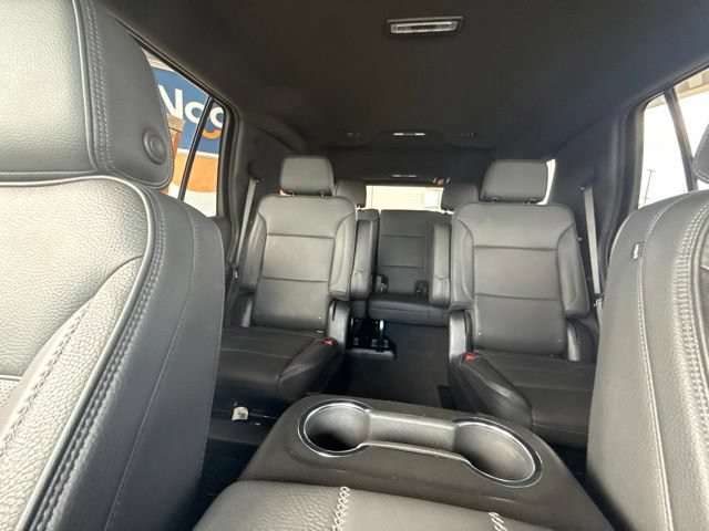 Used 2025 GMC Yukon Denali AWD/4WD image 29