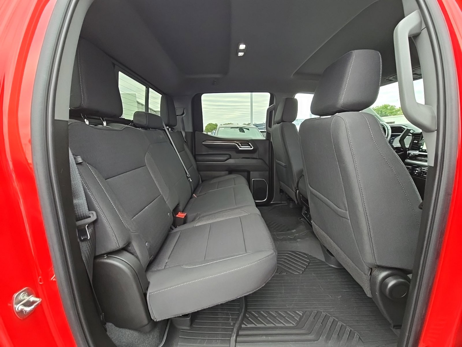 Used 2022 Chevrolet Silverado 1500 LT AWD/4WD image 42
