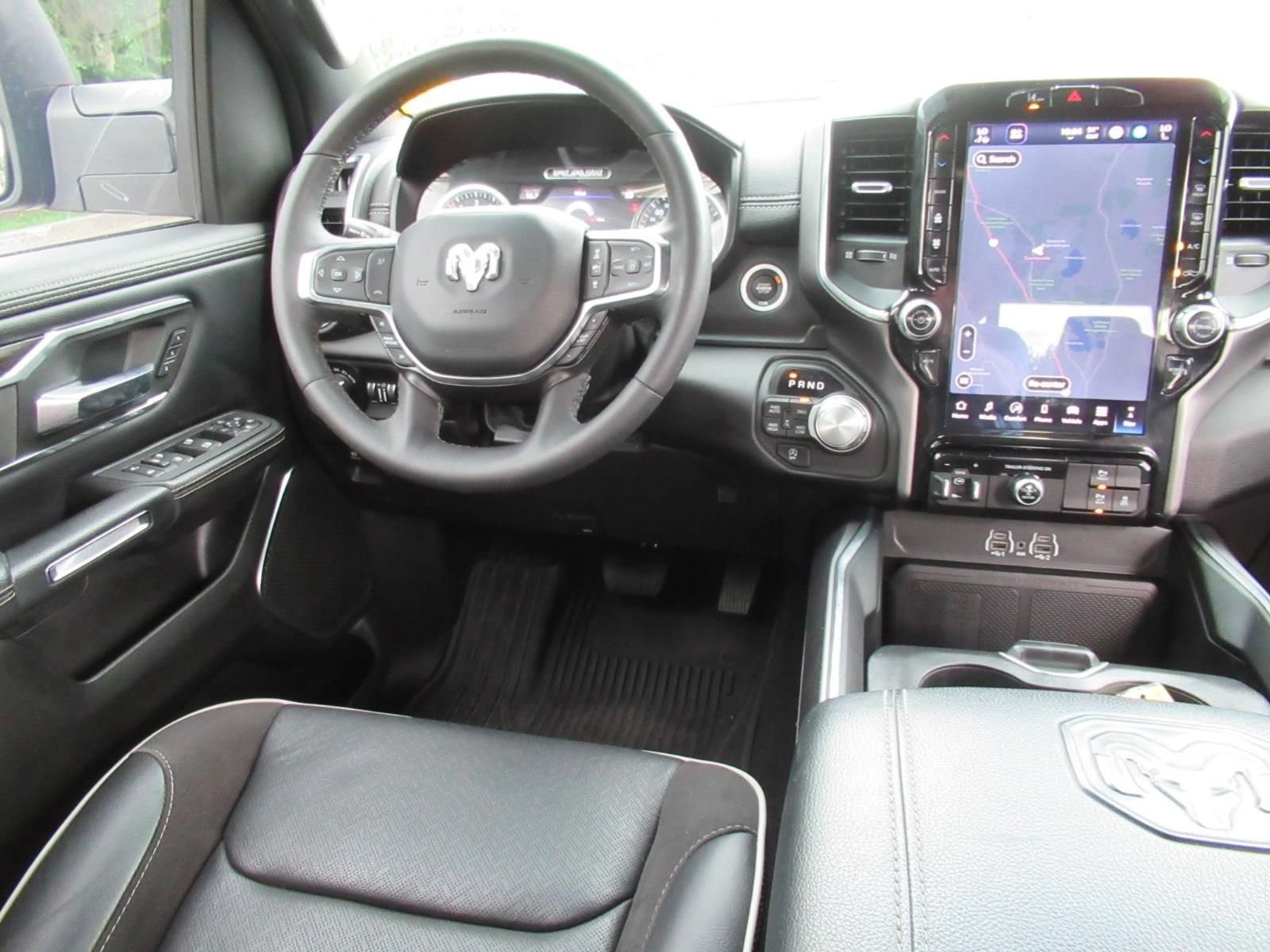 Used 2025 RAM 1500 Laramie w/ Sport Appearance Package AWD/4WD image 13