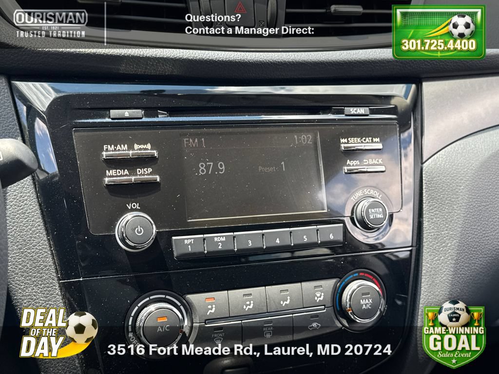 Used 2016 Nissan Rogue S w/ Appearance Package AWD/4WD image 11