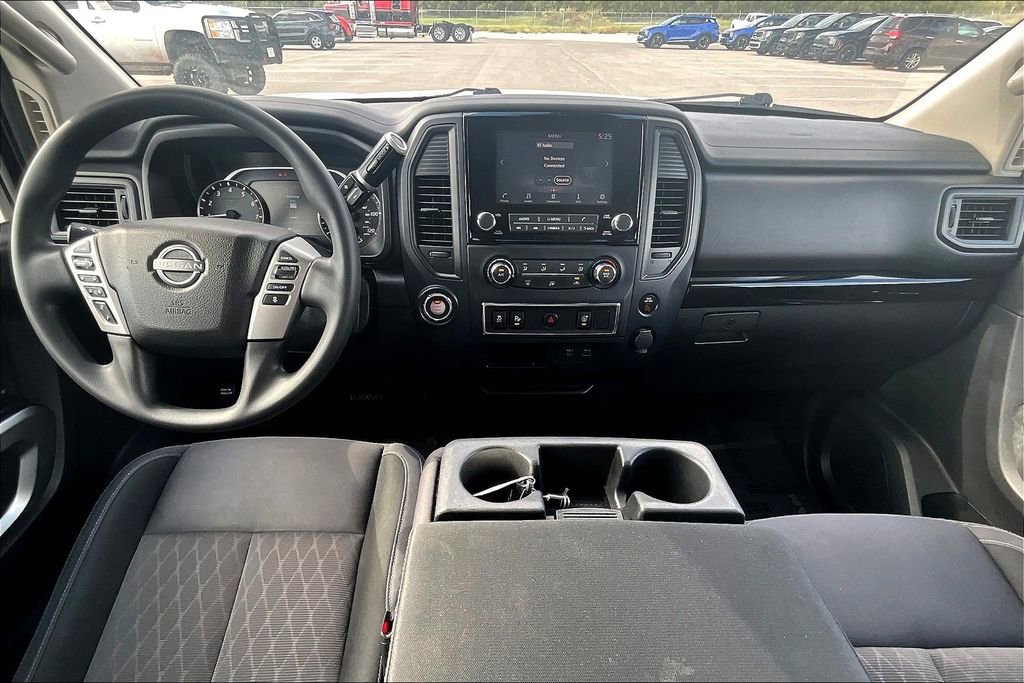 Used 2023 Nissan Titan SV image 18