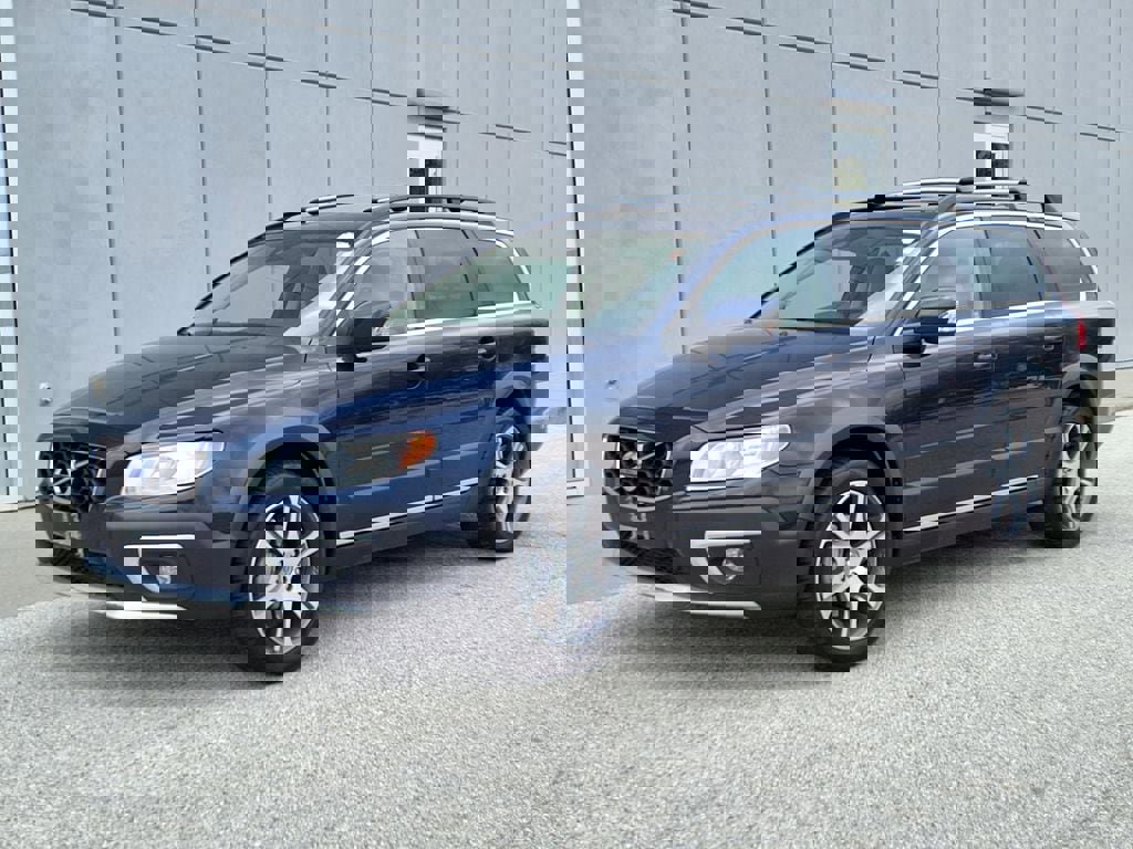 Used 2015 Volvo XC70 T6 Premier Plus AWD/4WD image 1