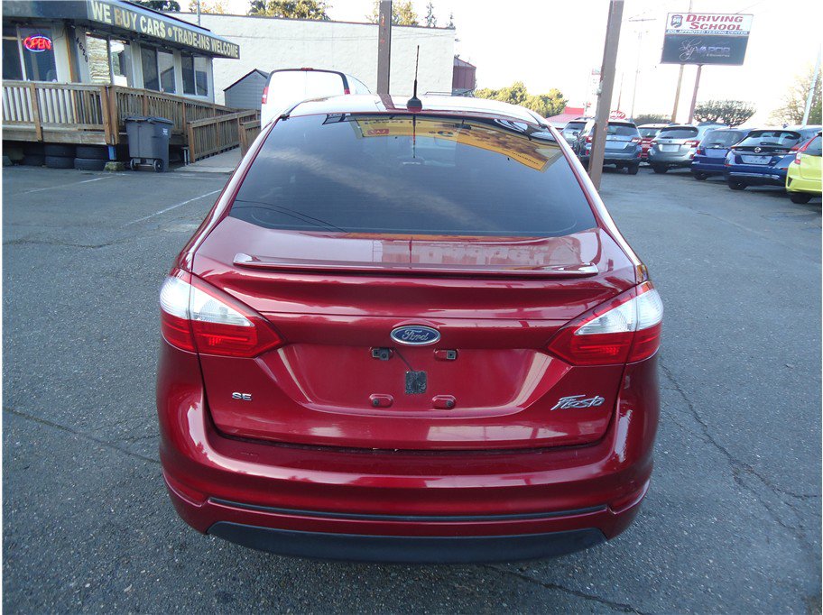 Used 2016 Ford Fiesta SE w/ Equipment Group 201A image 7