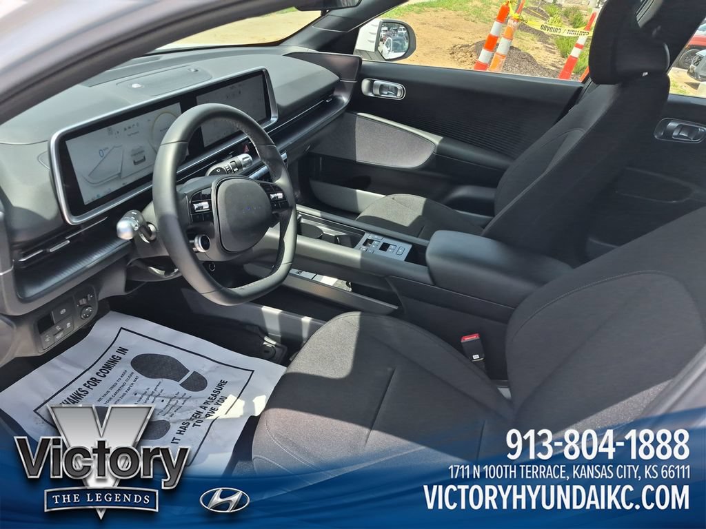 Used 2025 Hyundai Ioniq 6 SE RWD image 9