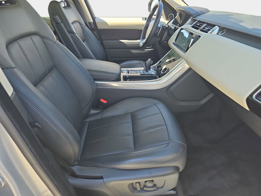 Certified 2021 Land Rover Range Rover Sport HSE Silver Edition image 12