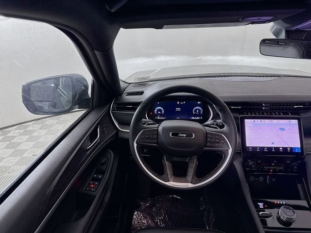 New 2025 Jeep Grand Cherokee L Limited w/ Black Appearance Package image 23