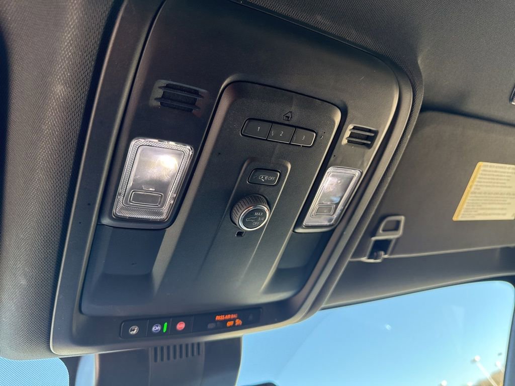 Used 2024 Chevrolet Suburban RST image 29