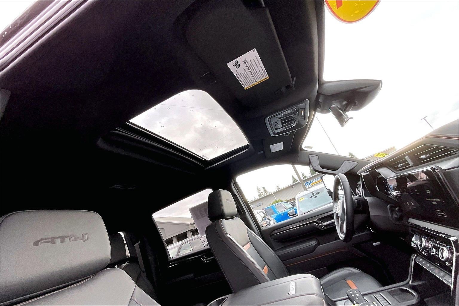 Used 2025 GMC Sierra 3500 AT4 w/ AT4 Premium Plus Package image 22