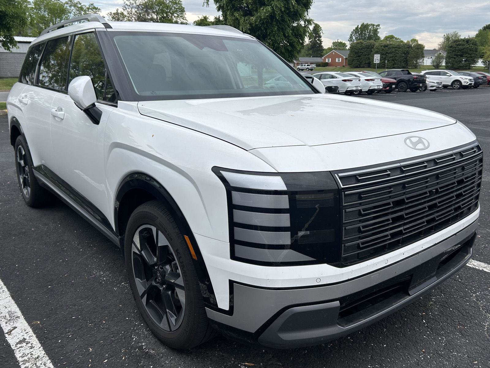 Used 2026 Hyundai Palisade Limited AWD/4WD image 4