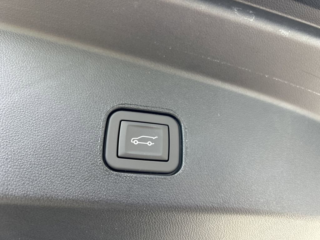 New 2026 Cadillac Lyriq Premium Sport image 11