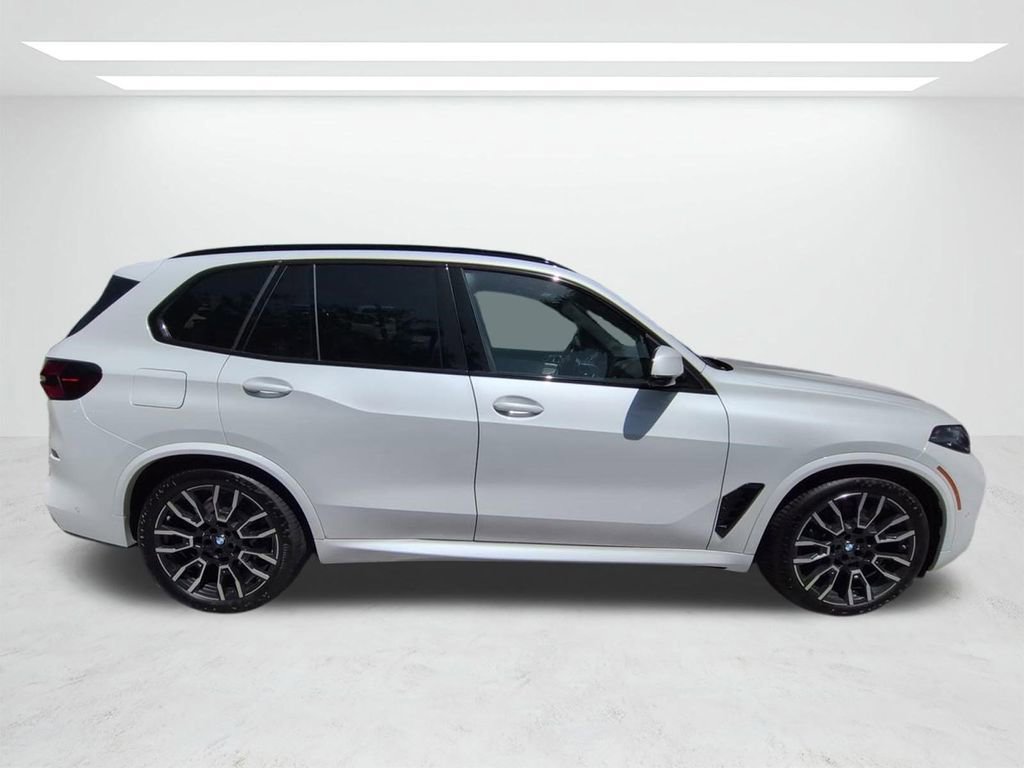 New 2026 BMW X5 xDrive50e w/ M Sport Package AWD/4WD image 3
