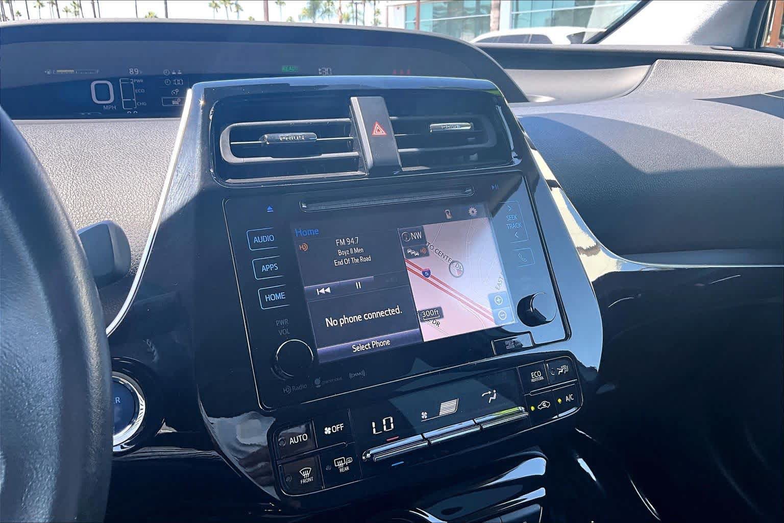 Used 2017 Toyota Prius Three Touring FWD image 35