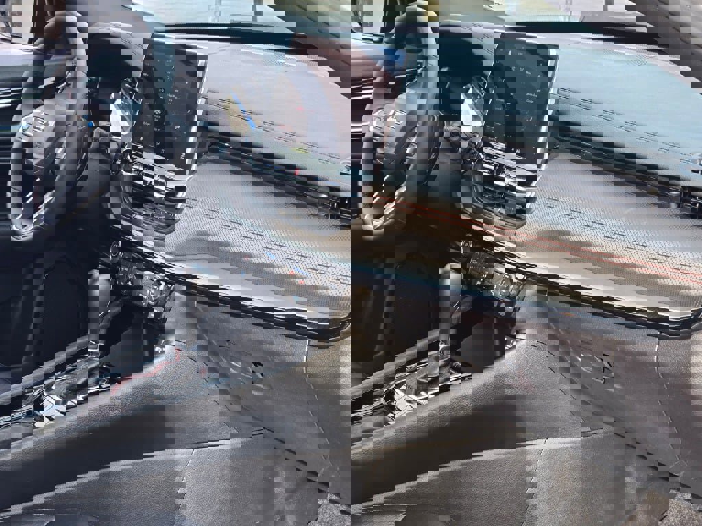 Used 2025 Jeep Compass Trailhawk image 9