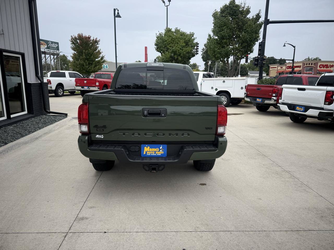 Used 2022 Toyota Tacoma SR5 w/ Trail Edition AWD/4WD image 5