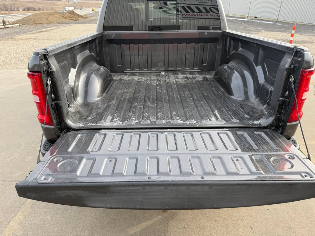 New 2026 RAM 1500 Laramie w/ Sport Appearance Package AWD/4WD image 13