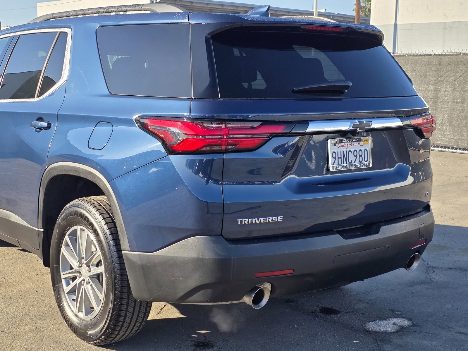 Used 2023 Chevrolet Traverse LT image 10